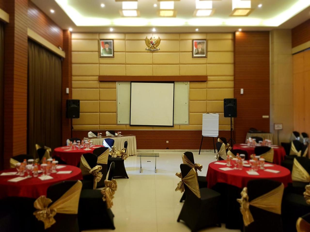 Scarlet Dago Hotel Бандунг Экстерьер фото