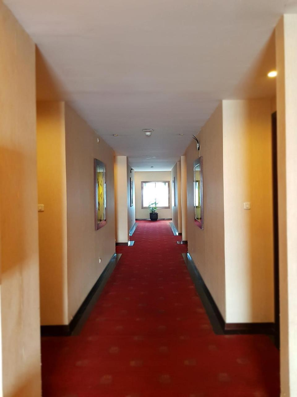 Scarlet Dago Hotel Бандунг Экстерьер фото
