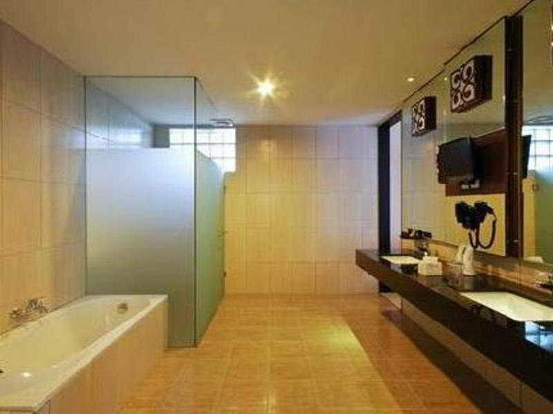 Scarlet Dago Hotel Бандунг Экстерьер фото
